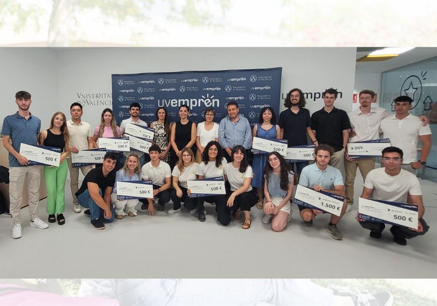 El equipo MycoRelax, con la participación de estudiantes de la Facultat de Ciències Biològiques, ganador del Premio de Emprendimiento de la Red de Preincubadoras de la UV.